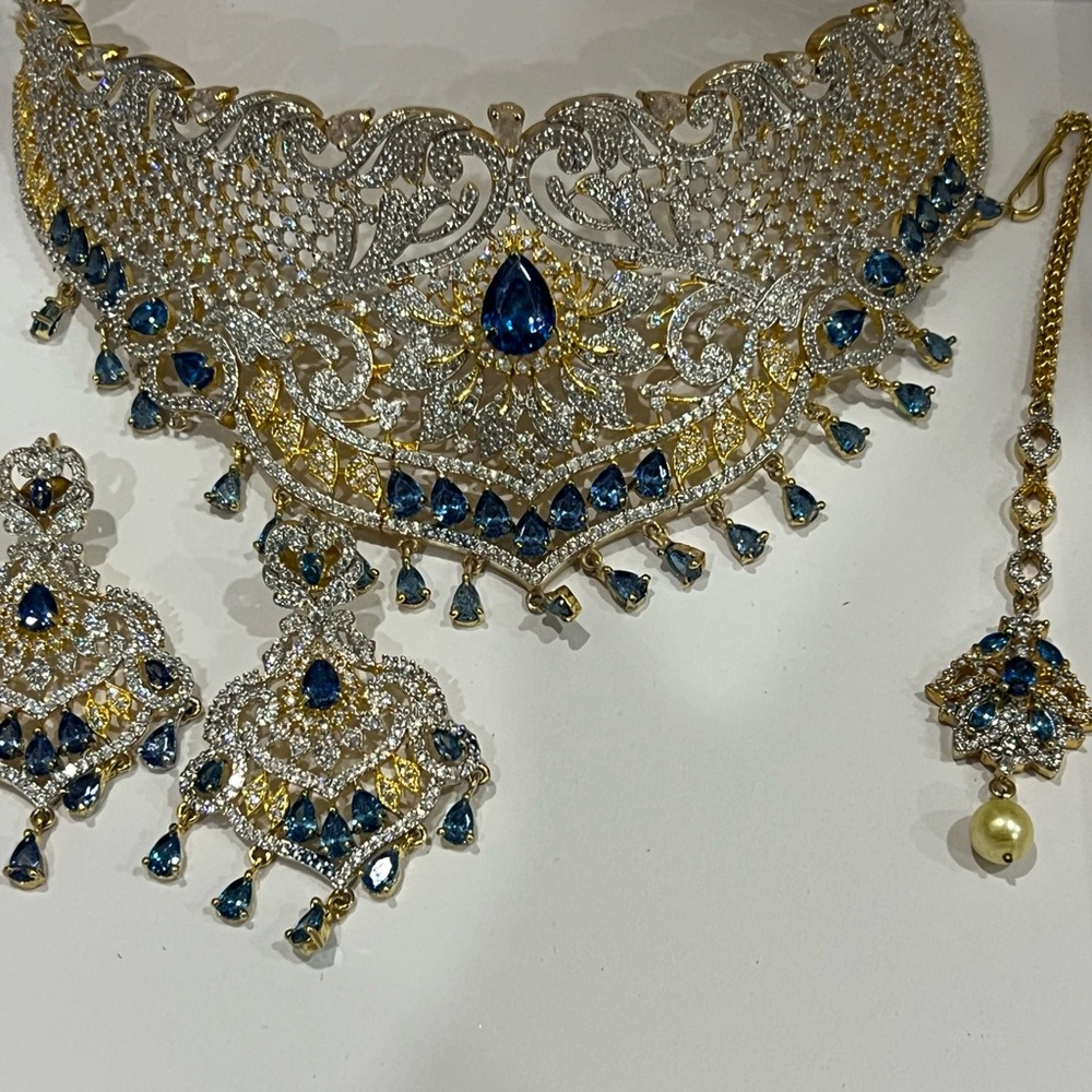 Elegant Blue and Gold Jewelry Set